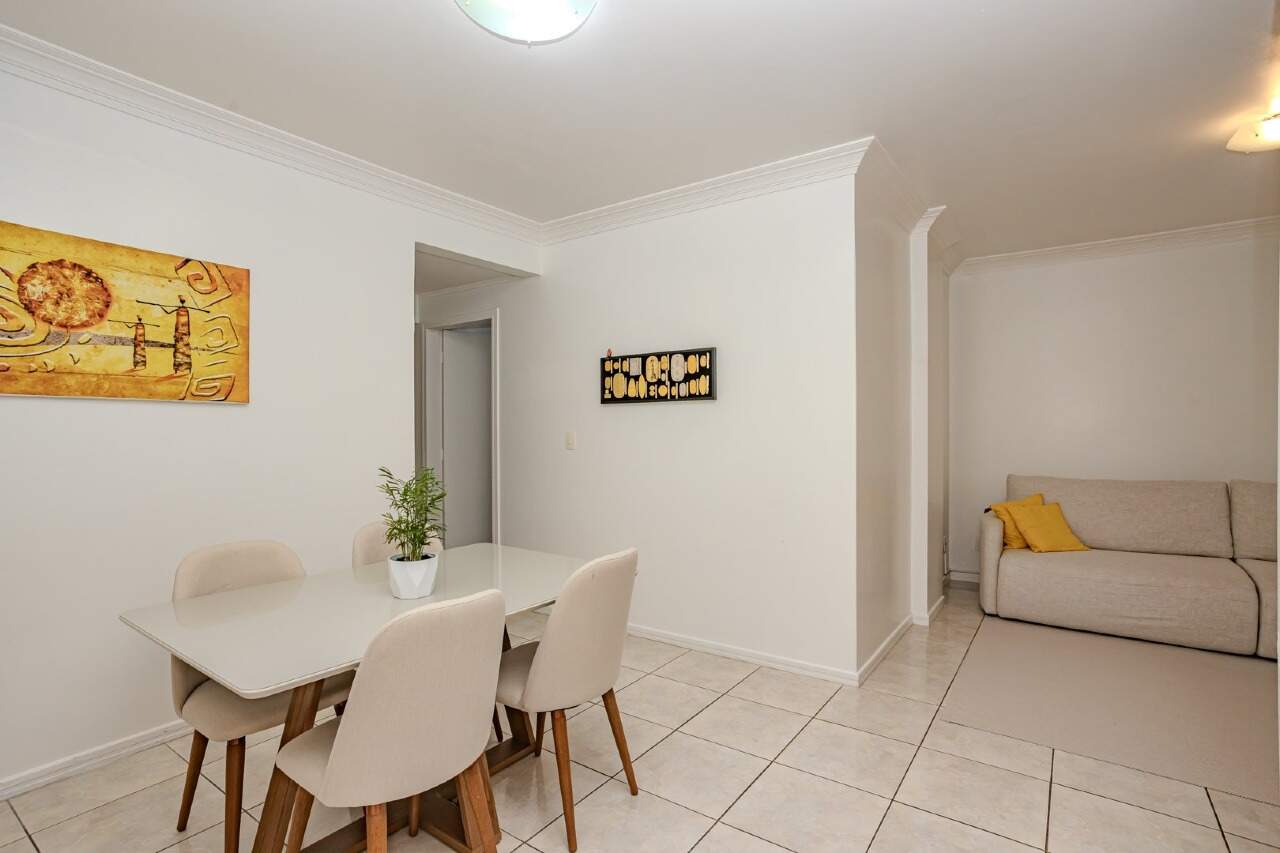 Apartamento à venda no Centro: Sala de jantar integrada ao living