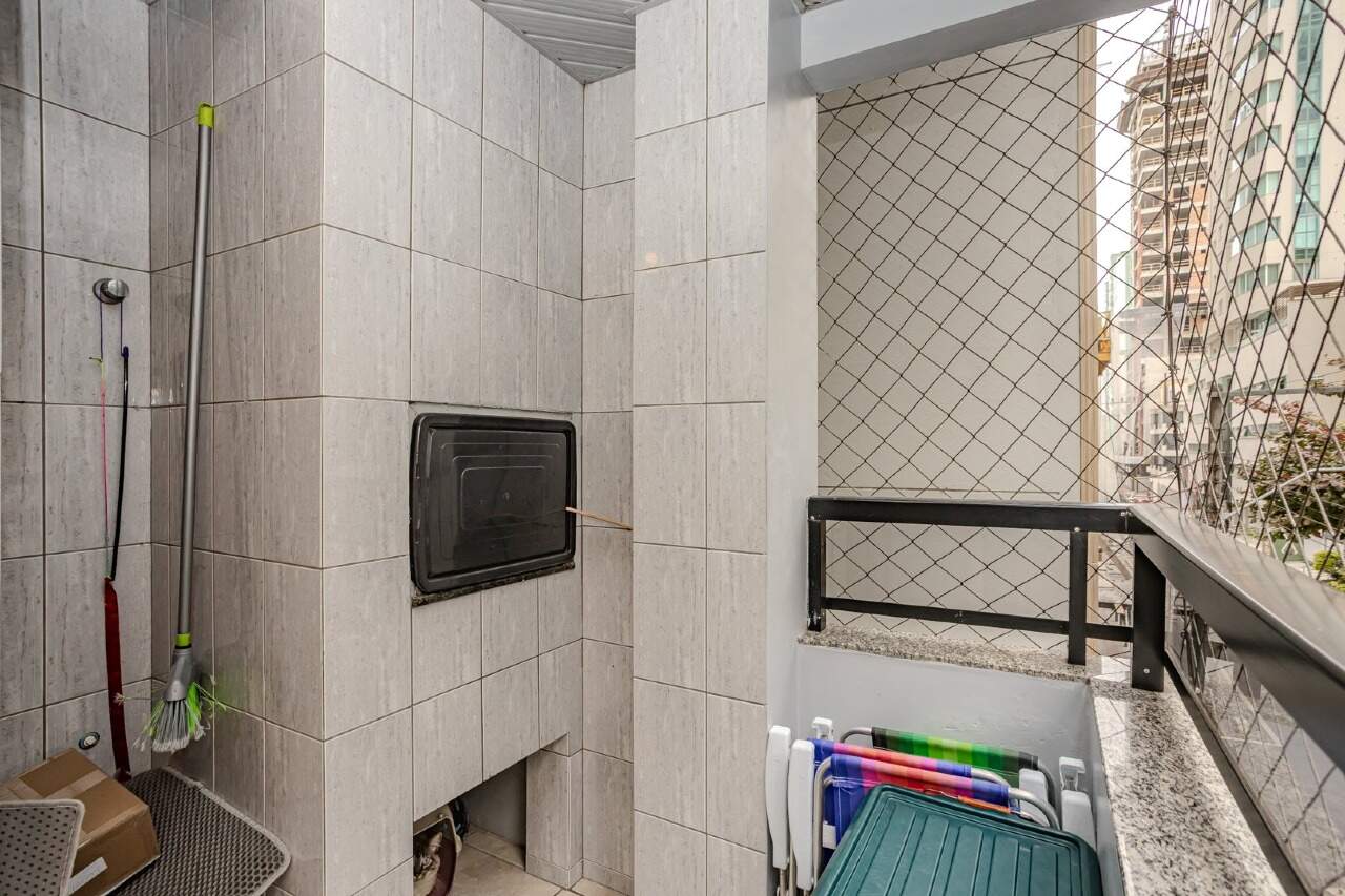 Apartamento à venda no Centro: Churrasqueira na varanda