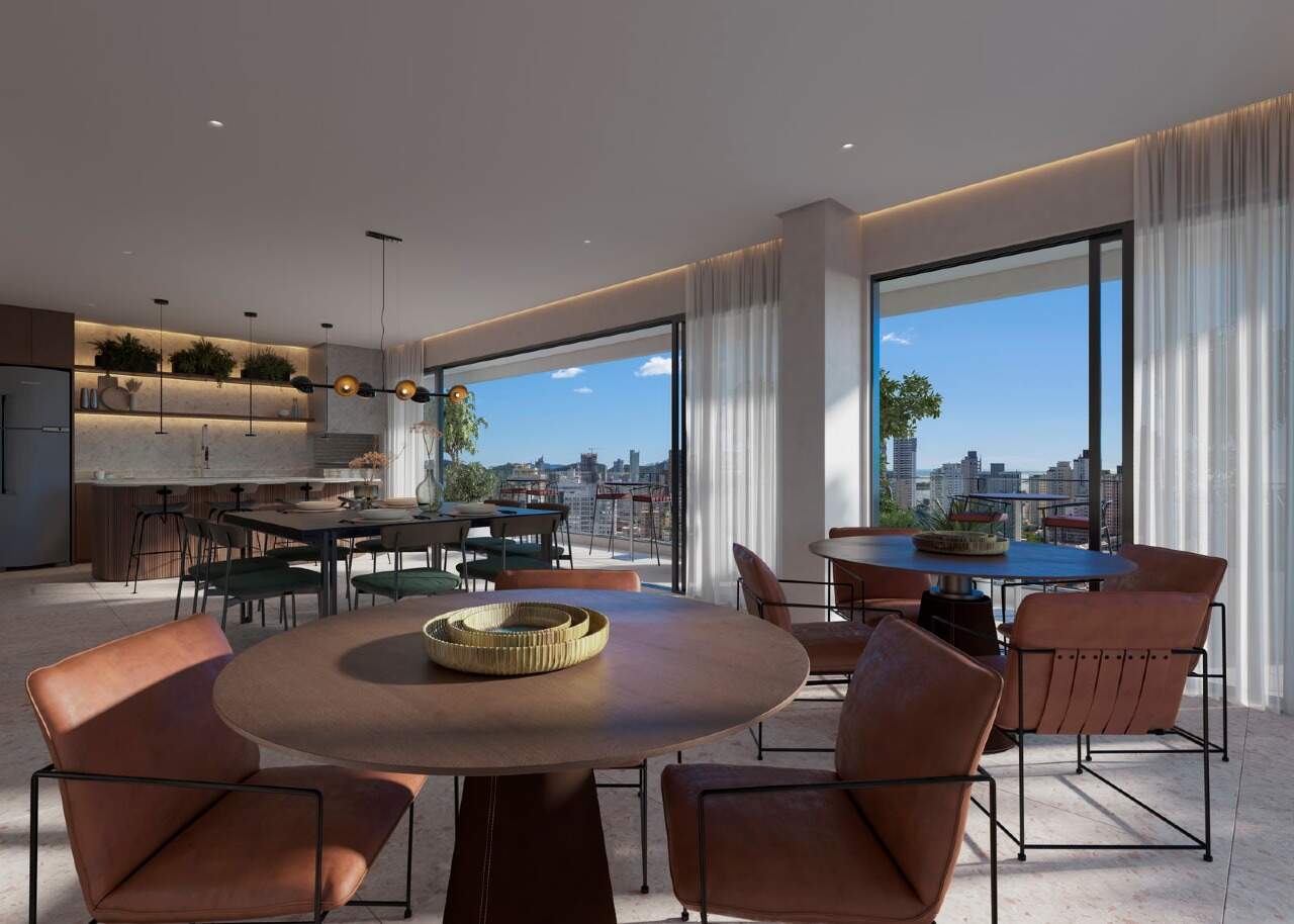 Apartamento à venda no Centro: Espaço gourmet com mesas (imagem ilustrativa)