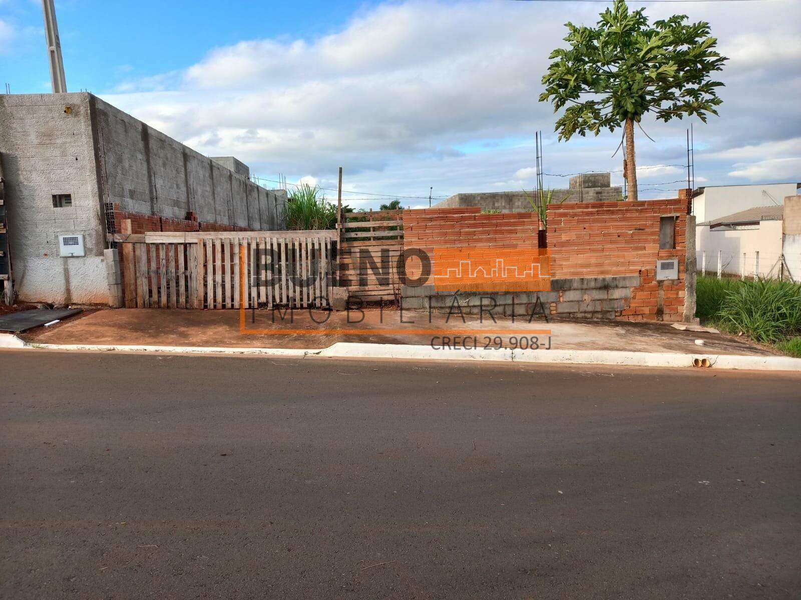 Terreno à venda no Jardim dos Lagos: 