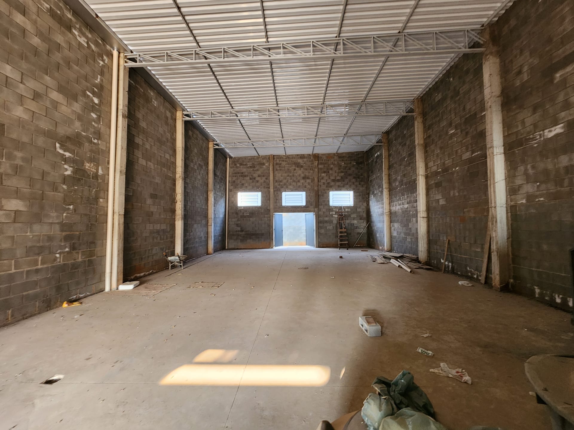 Galpão / Barracão para aluguel no Jardim Santa Alice: 