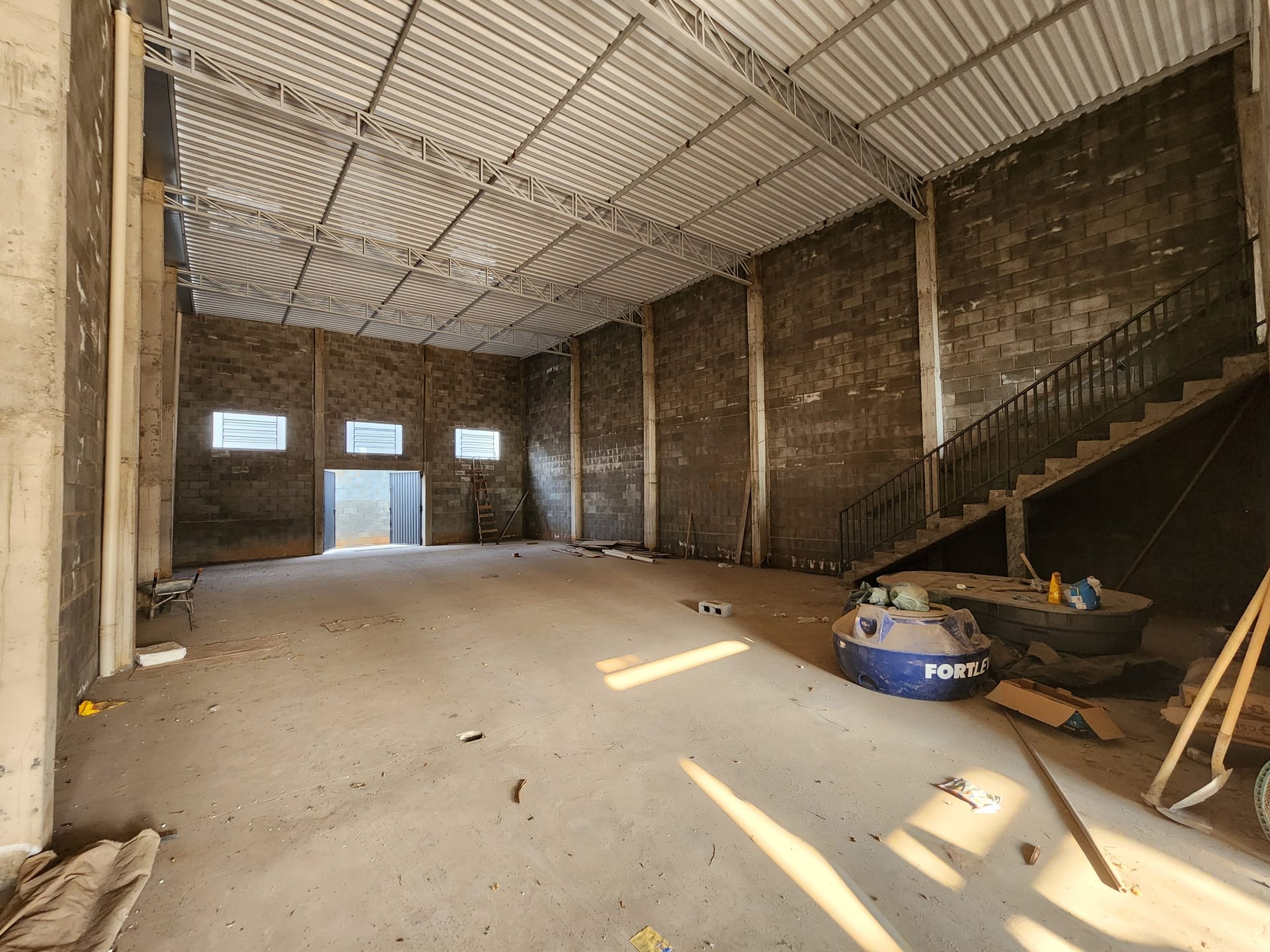 Galpão / Barracão para aluguel no Jardim Santa Alice: 