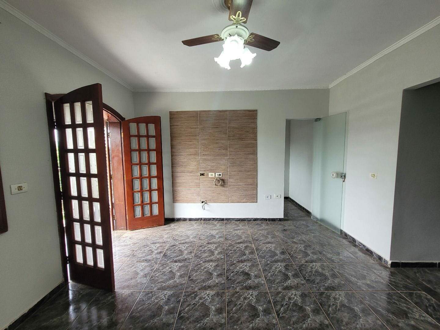 Casa para aluguel no Jardim Vista Alegre: 