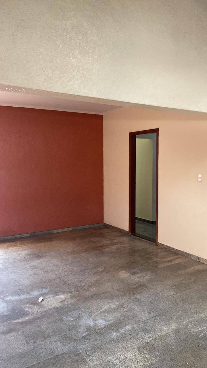 Casa para aluguel no Jardim Esmeralda: 