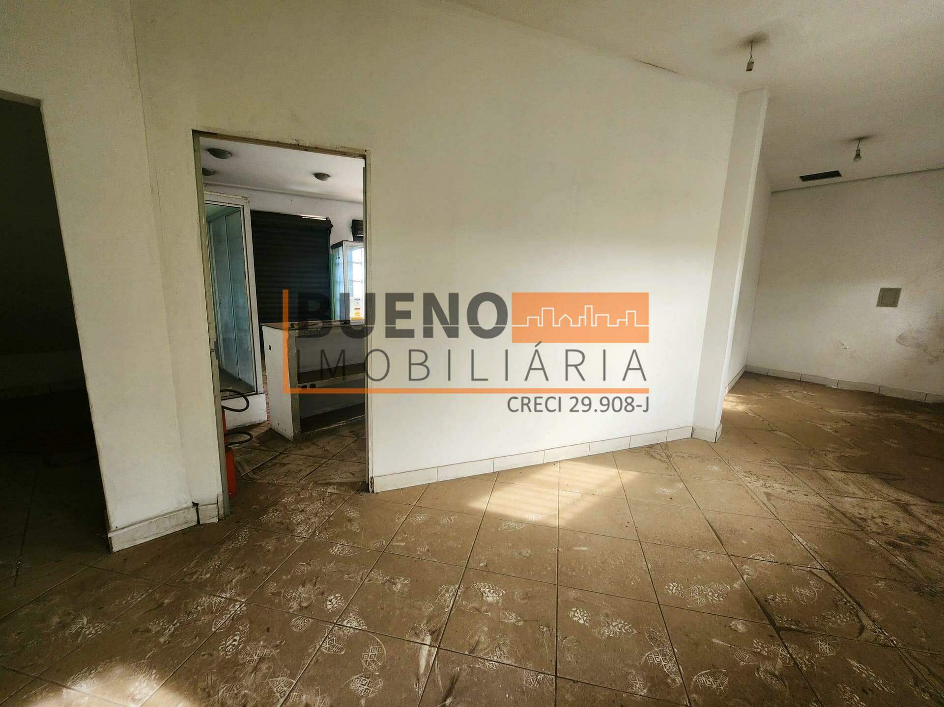 Sala para aluguel no Centro: 