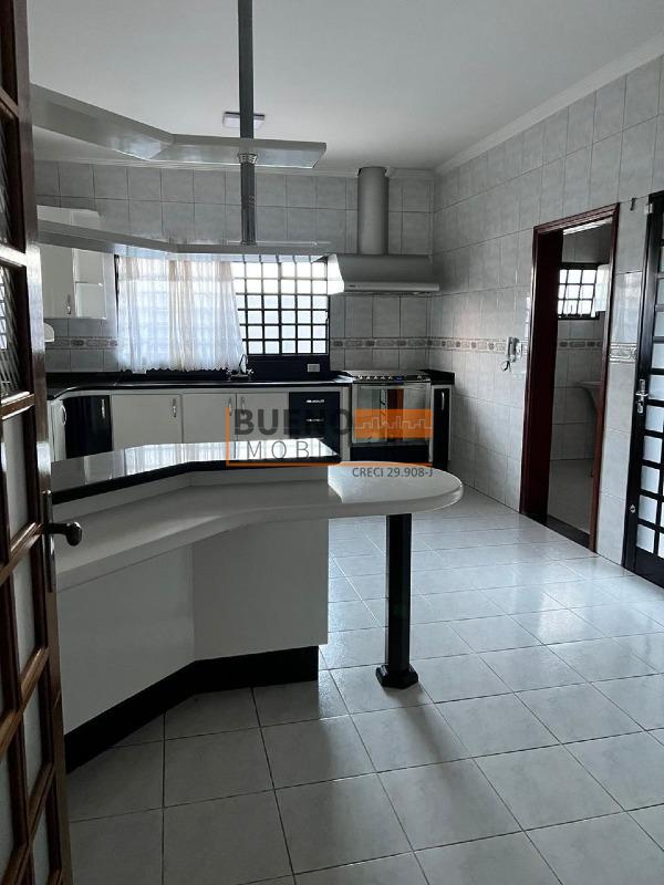 Sobrado para aluguel no Jardim São Francisco: 