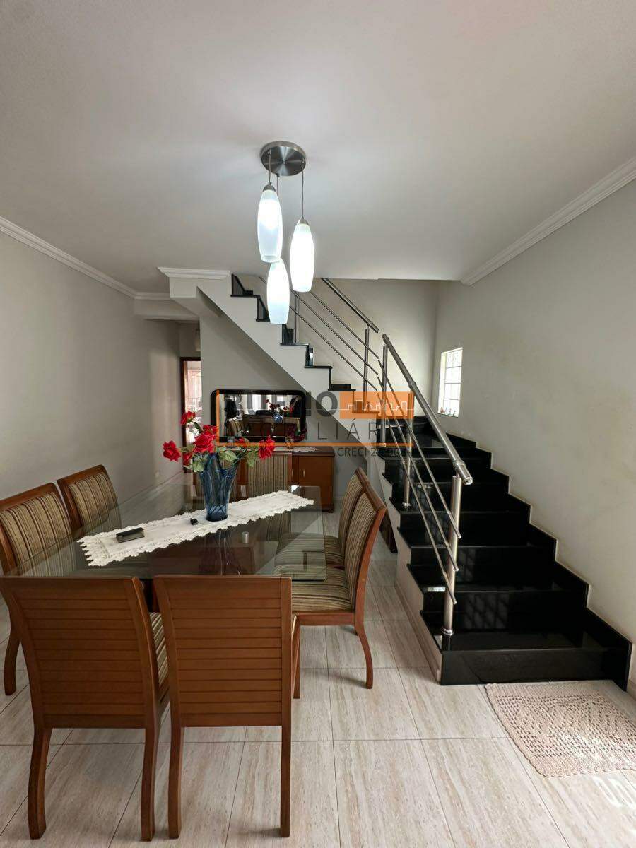 Sobrado à venda no Residencial Horto Florestal Jacyra I: 