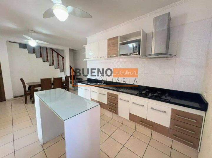 Casa para aluguel no Catharina Zanaga: 