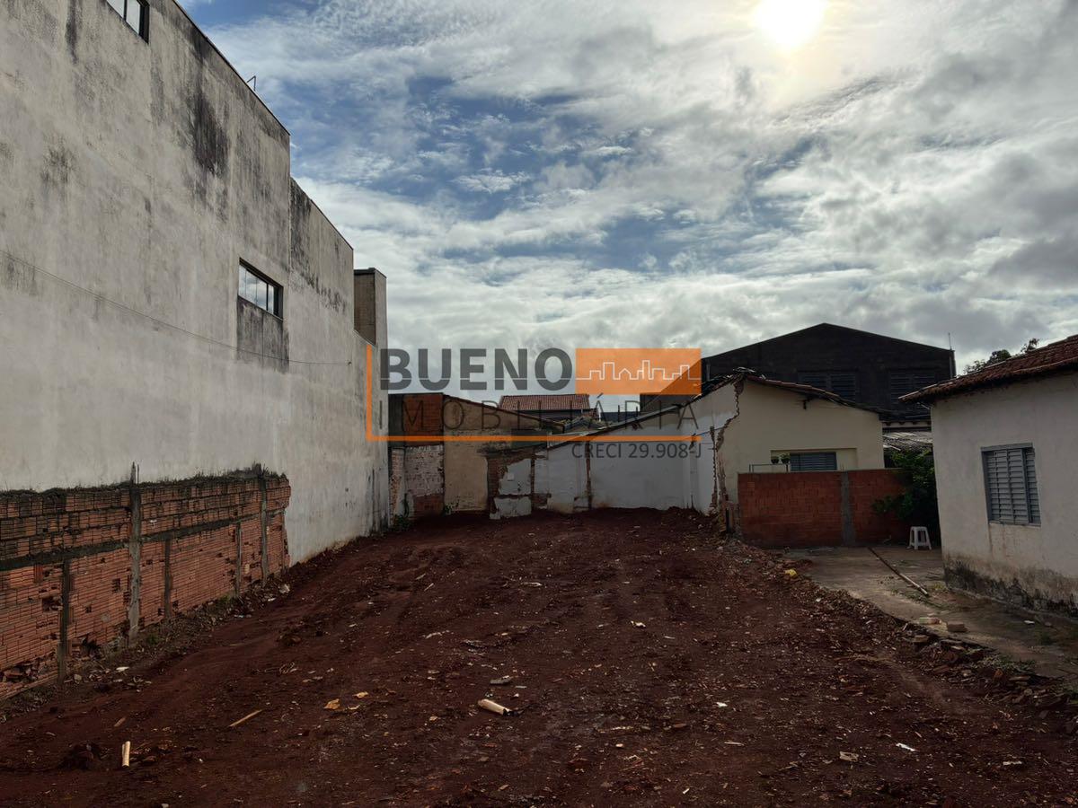 Terreno à venda no Vila Mollon IV: 