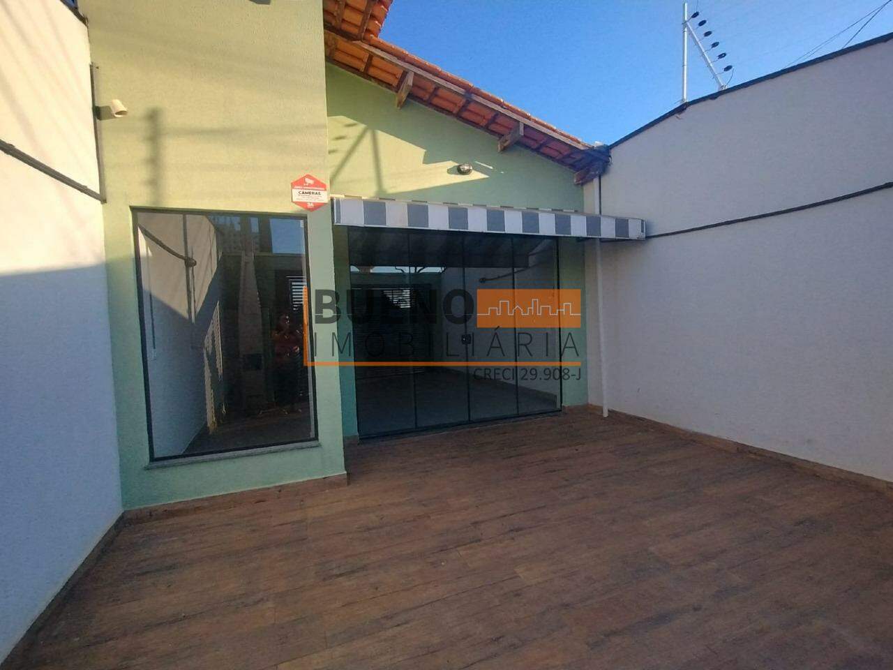 Casa para aluguel no Jardim Rosemary: 
