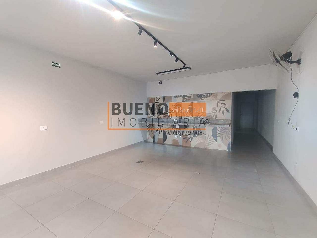Casa para aluguel no Jardim Rosemary: 