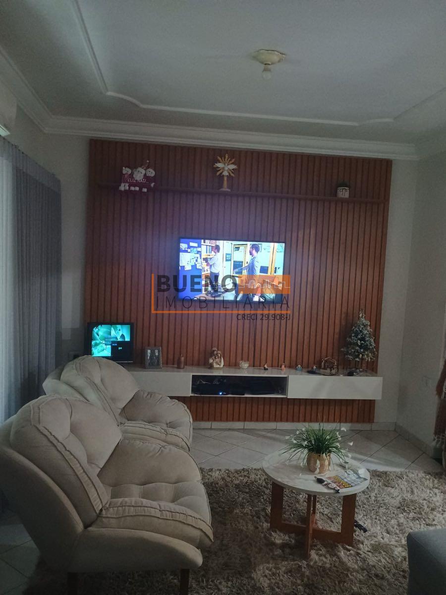 Sobrado à venda no Parque Gramado: 