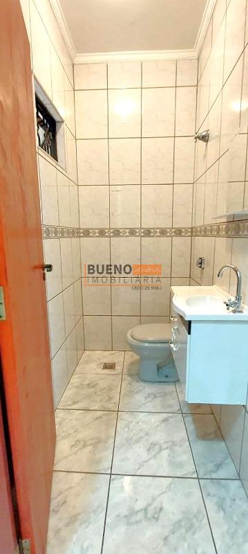 Casa para aluguel no Jardim São Roque: 