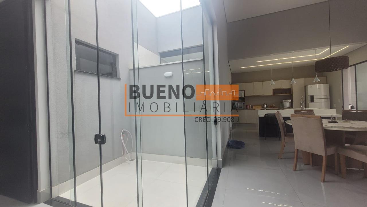 Casa à venda no Jardim Amélia: 