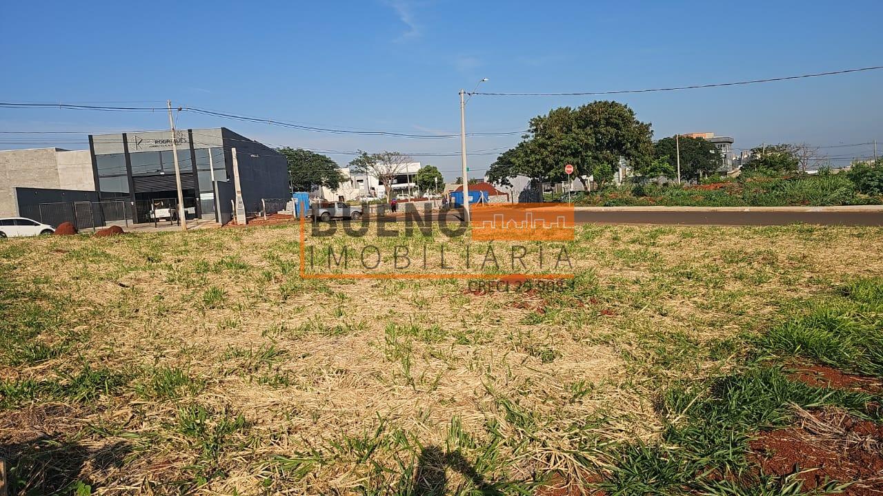 Terreno à venda no Jardim Itapuã: 