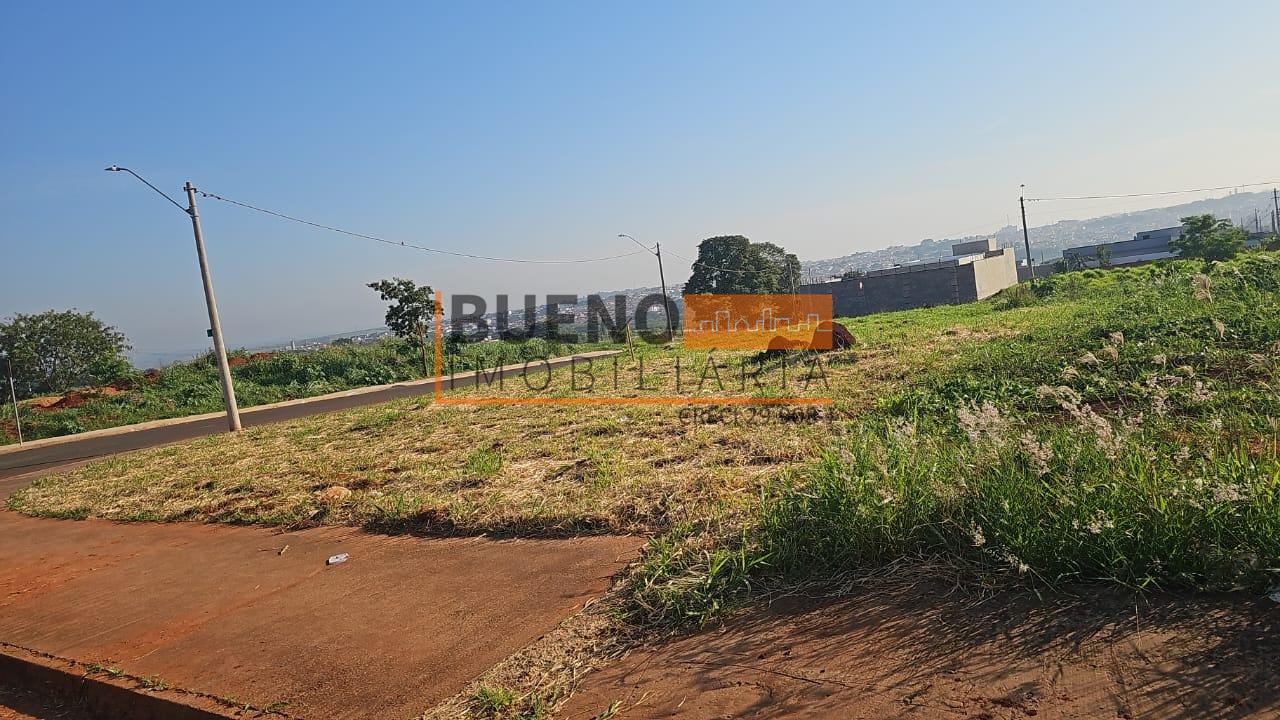 Terreno à venda no Jardim Itapuã: 