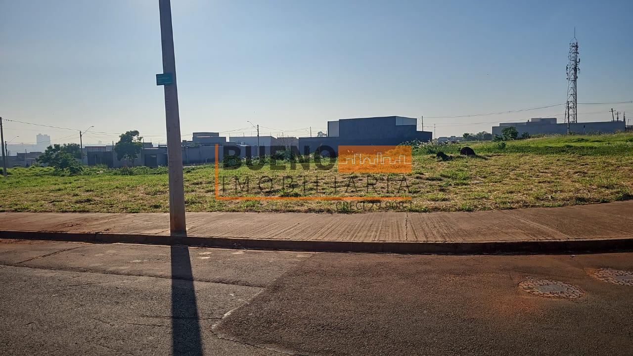 Terreno à venda no Jardim Itapuã: 