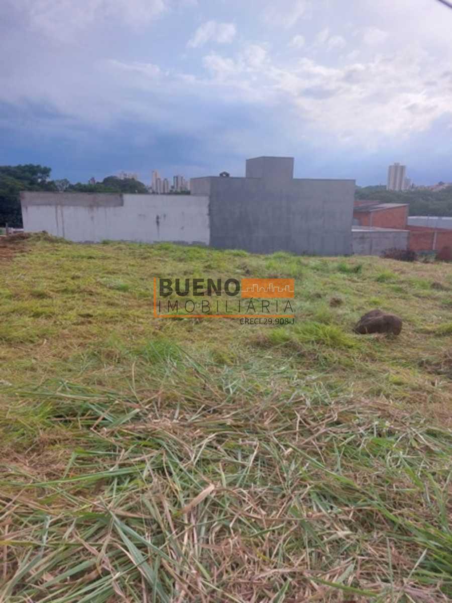 Terreno à venda no Loteamento Residencial Jardim dos Pinheiros: 
