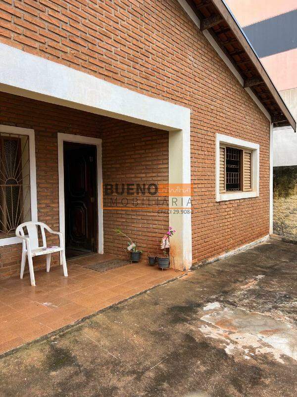 Casa para aluguel no Centro: 