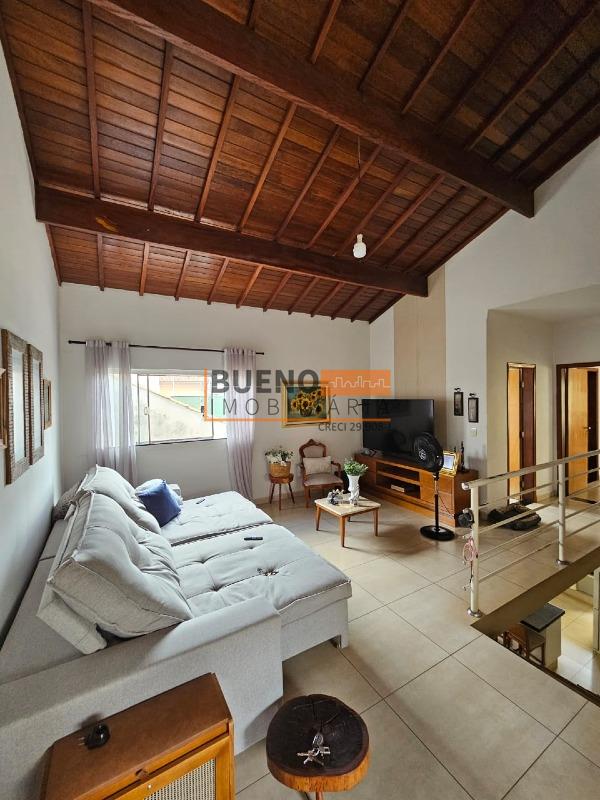 Casa à venda no Centro: 