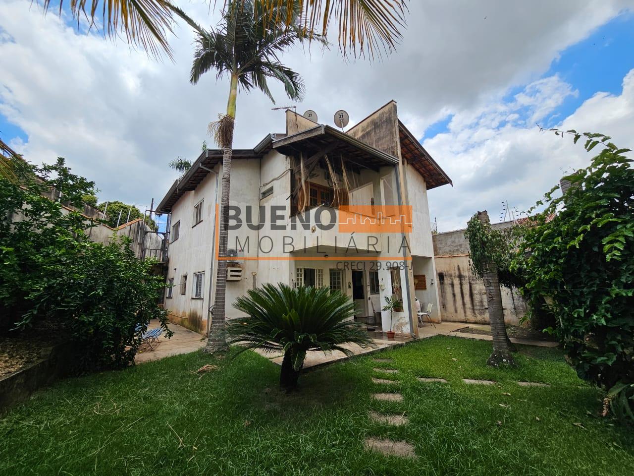 Casa à venda no Centro: 