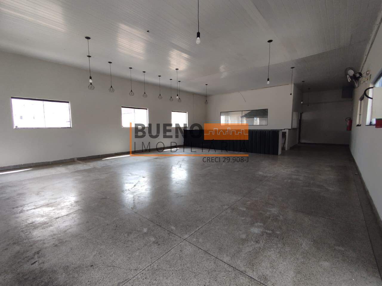 Salão para aluguel no Jardim Dona Regina: 