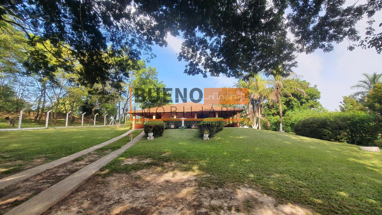 Chácara à venda no Vale das Cigarras: 