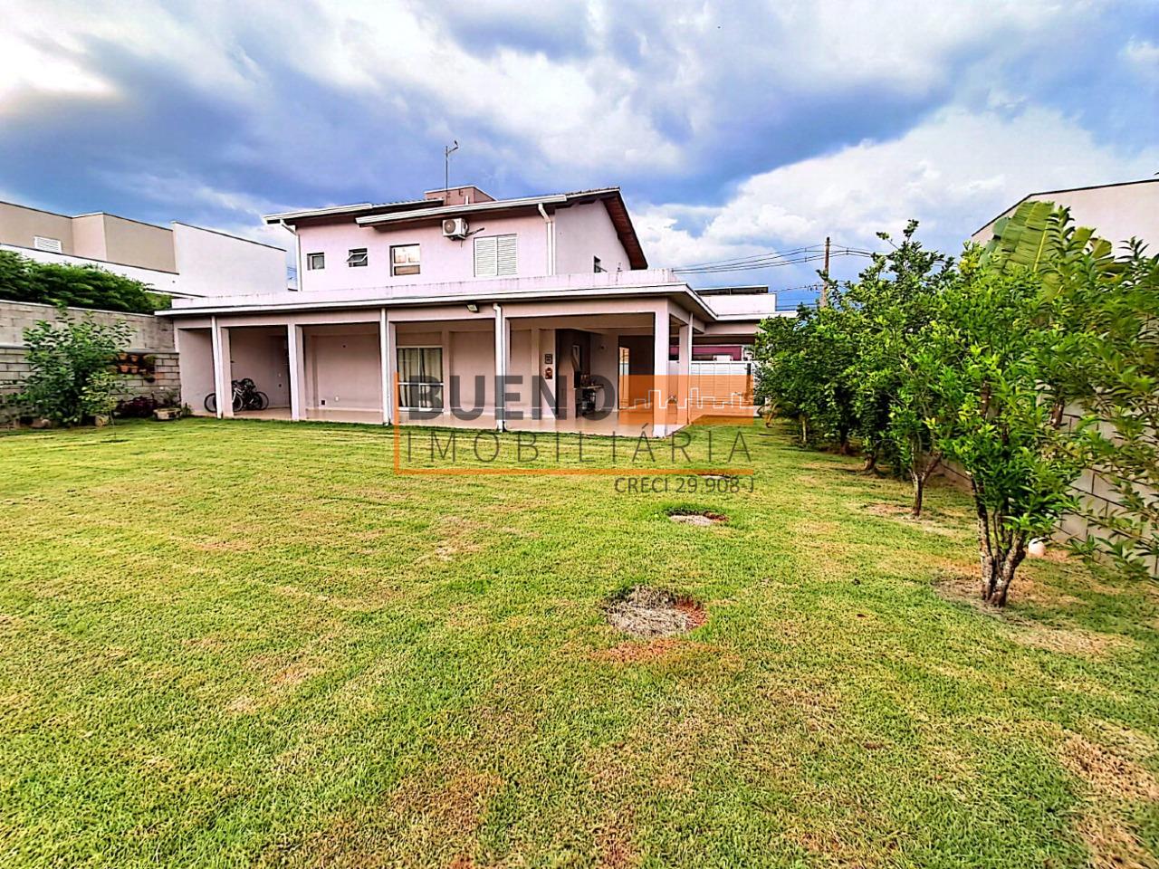 Casa em condomínio à venda no Estância Hípica: 