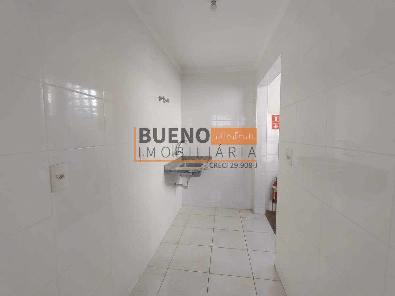 Sala para aluguel no Centro: 