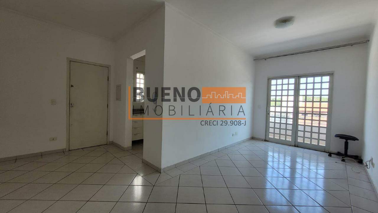 Apartamento para aluguel no Catharina Zanaga: 