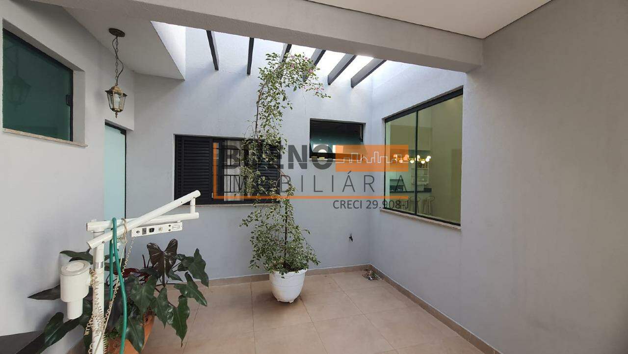 Casa à venda no Jardim Fernando Mollon: 