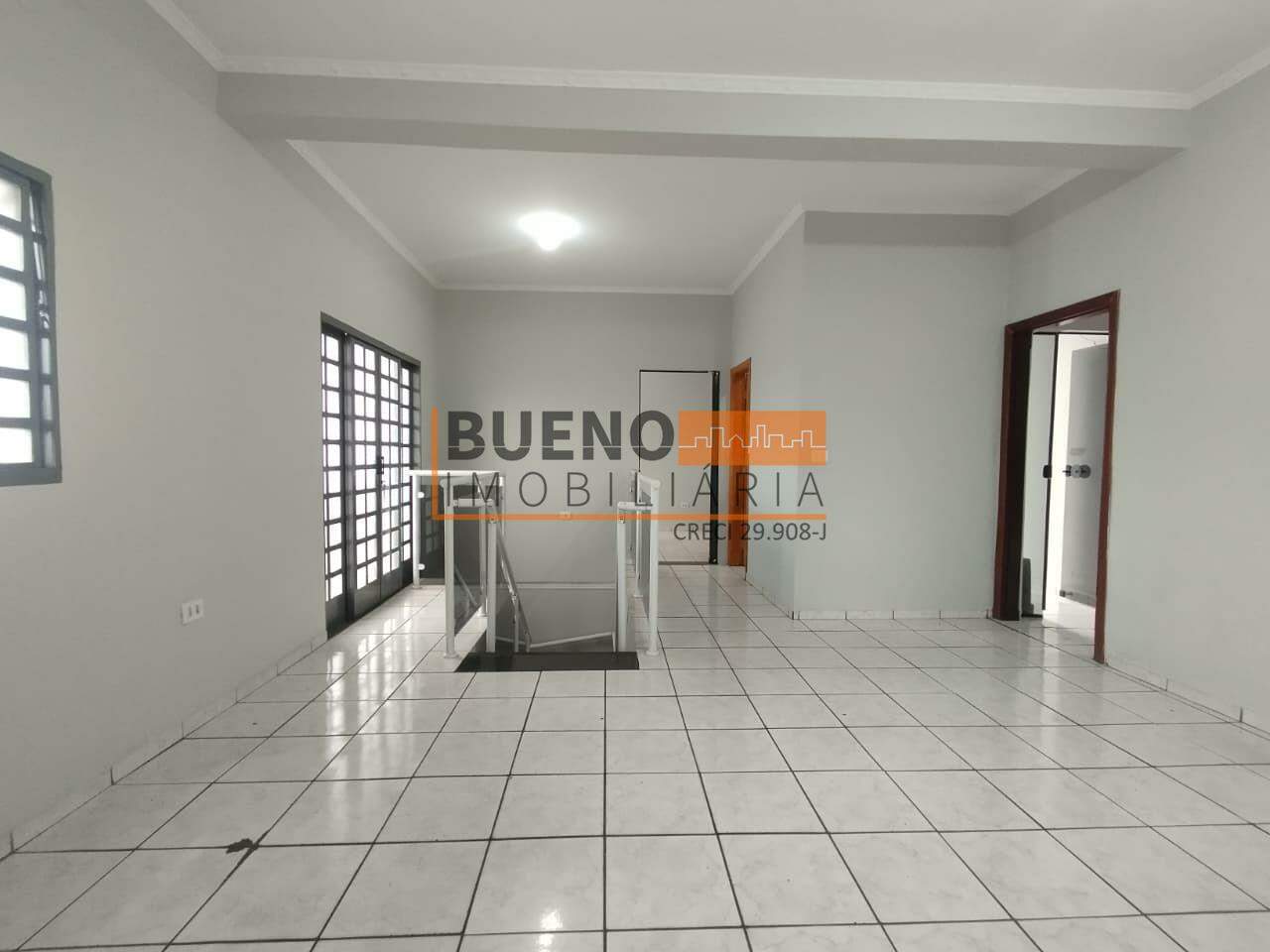 Sobrado para aluguel no Vila Mollon IV: 