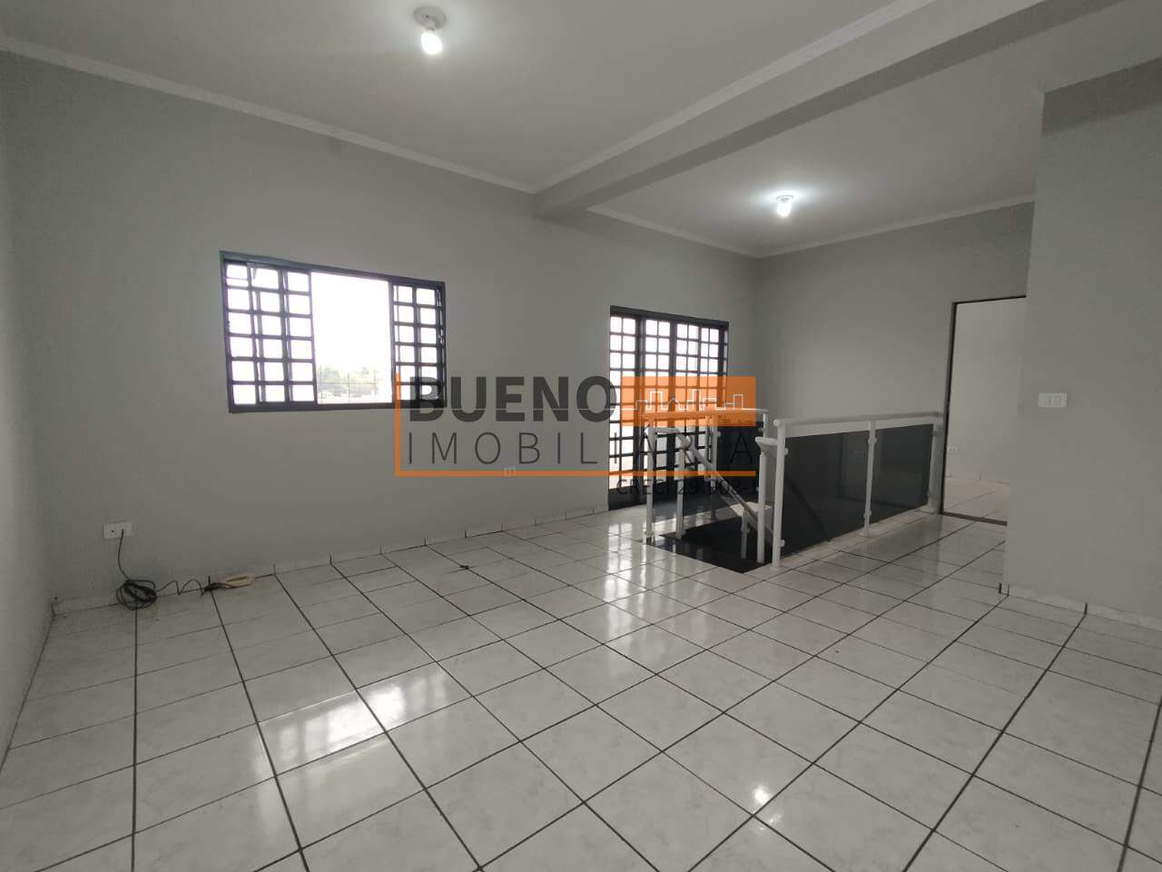 Sobrado para aluguel no Vila Mollon IV: 