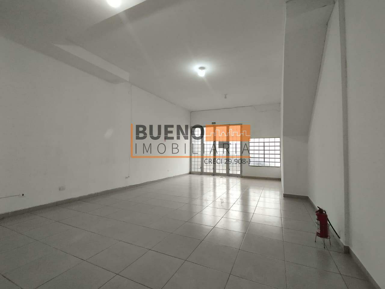 Salão para aluguel no Jardim Dona Regina: 