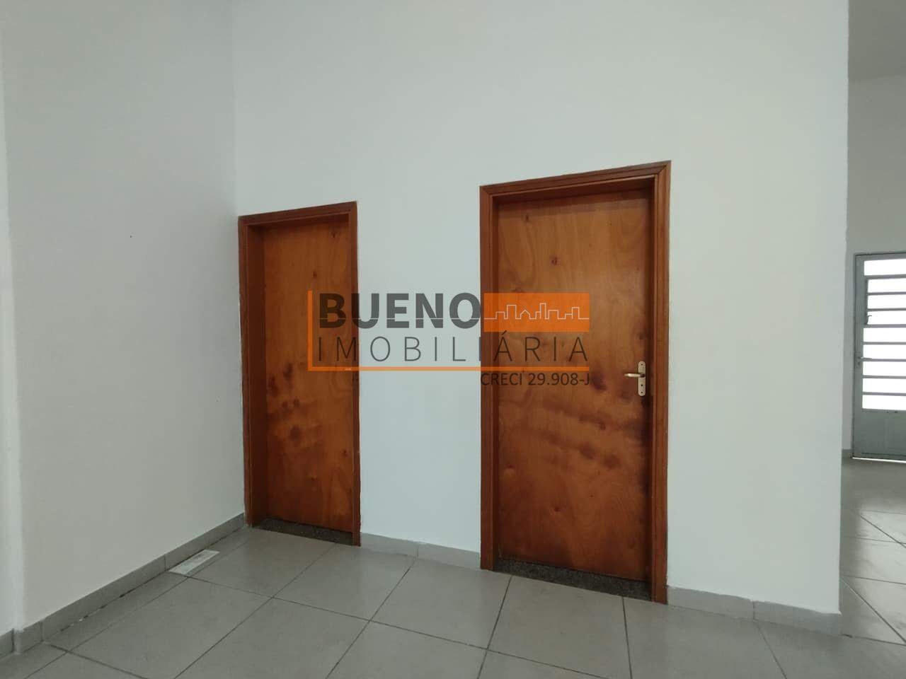 Salão para aluguel no Jardim Dona Regina: 