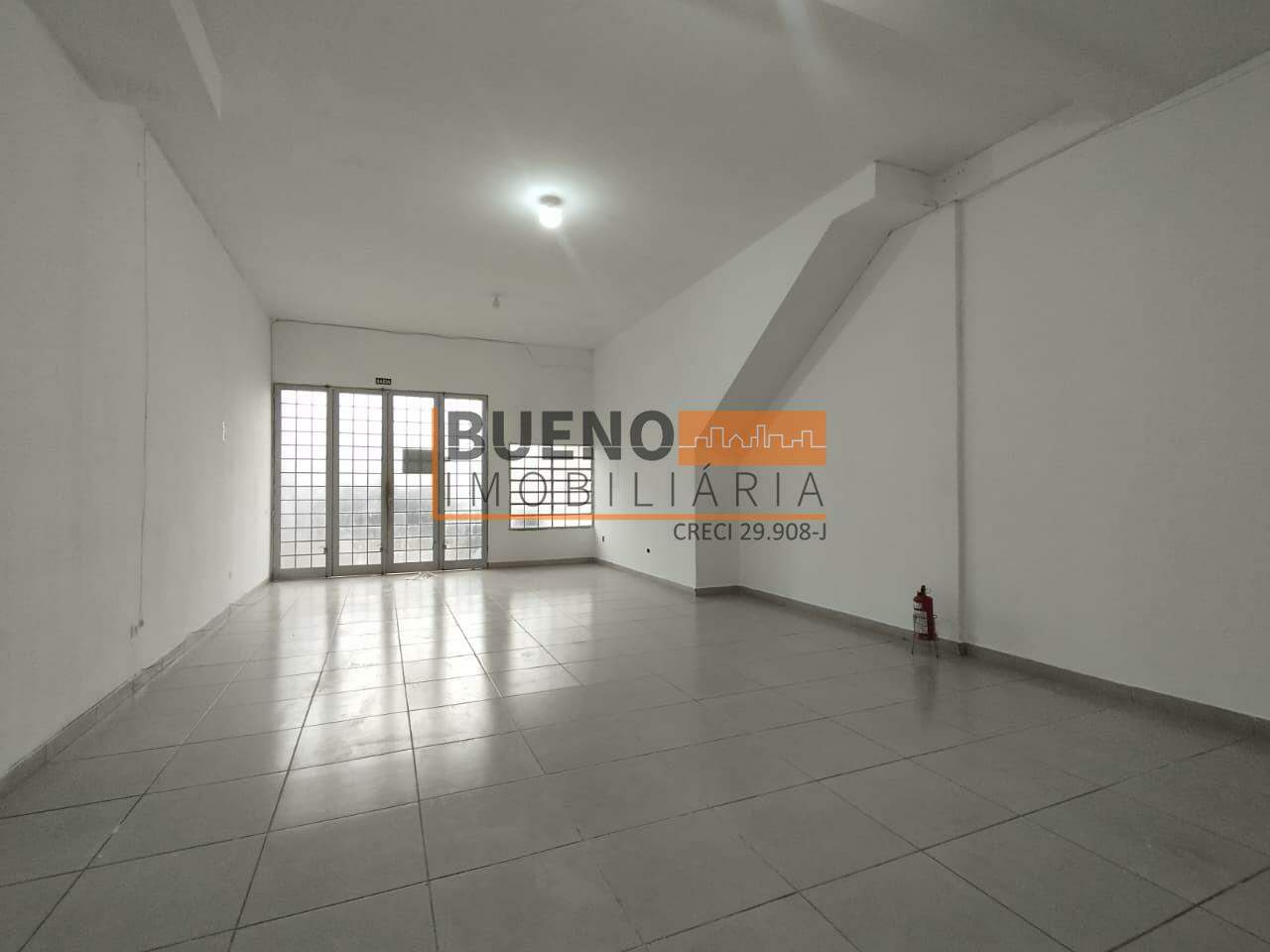 Salão para aluguel no Jardim Dona Regina: 