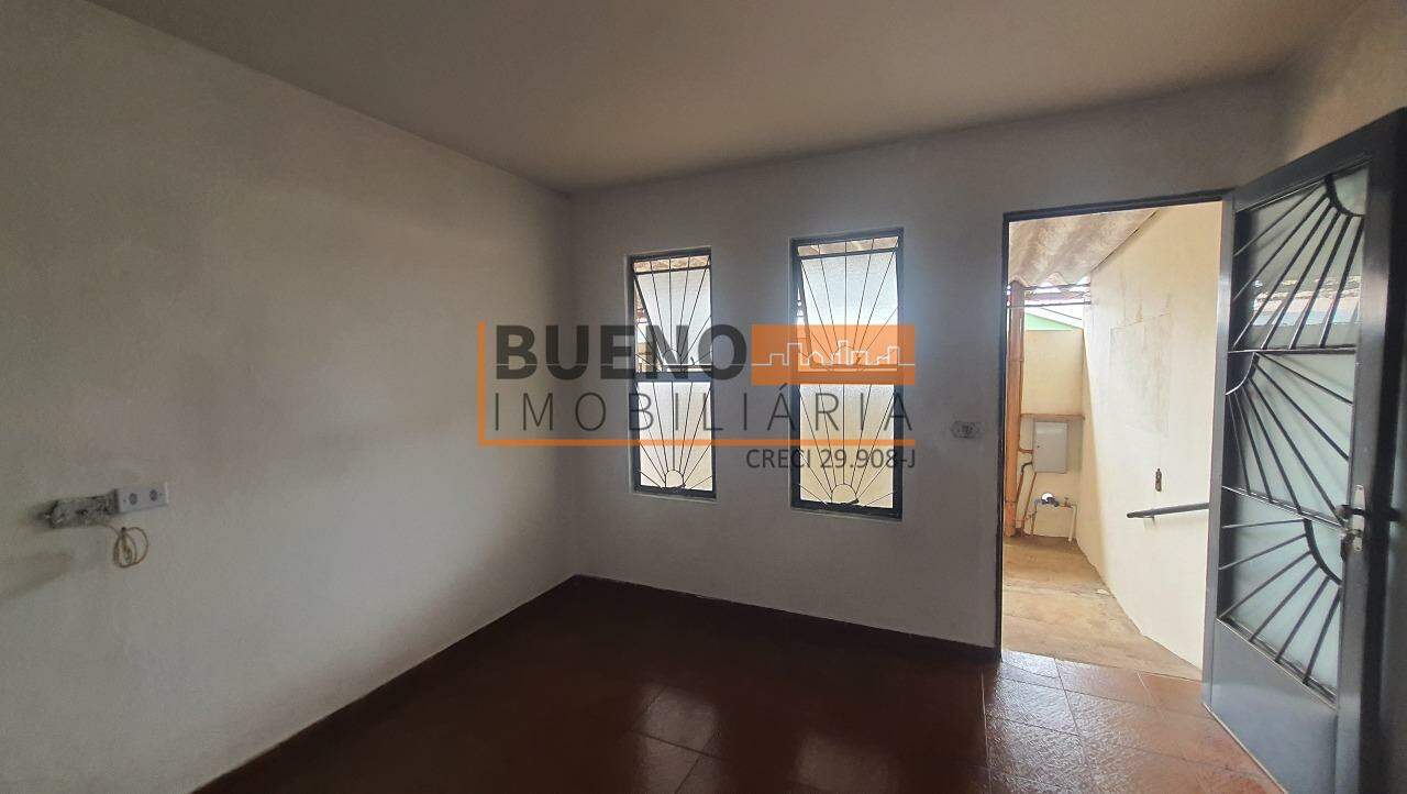 Casa à venda no Conjunto Habitacional Santa Terezinha: 