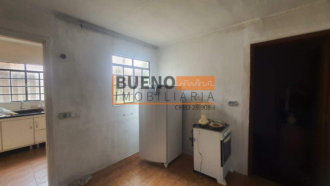 Casa à venda no Conjunto Habitacional Santa Terezinha: 