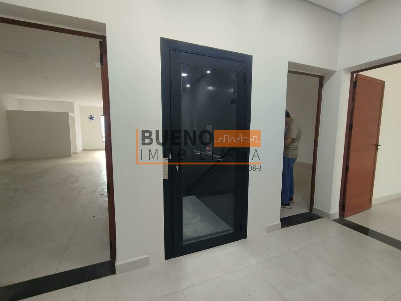 Sala para aluguel no Centro: 