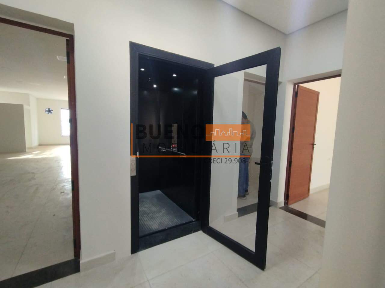 Sala para aluguel no Centro: 