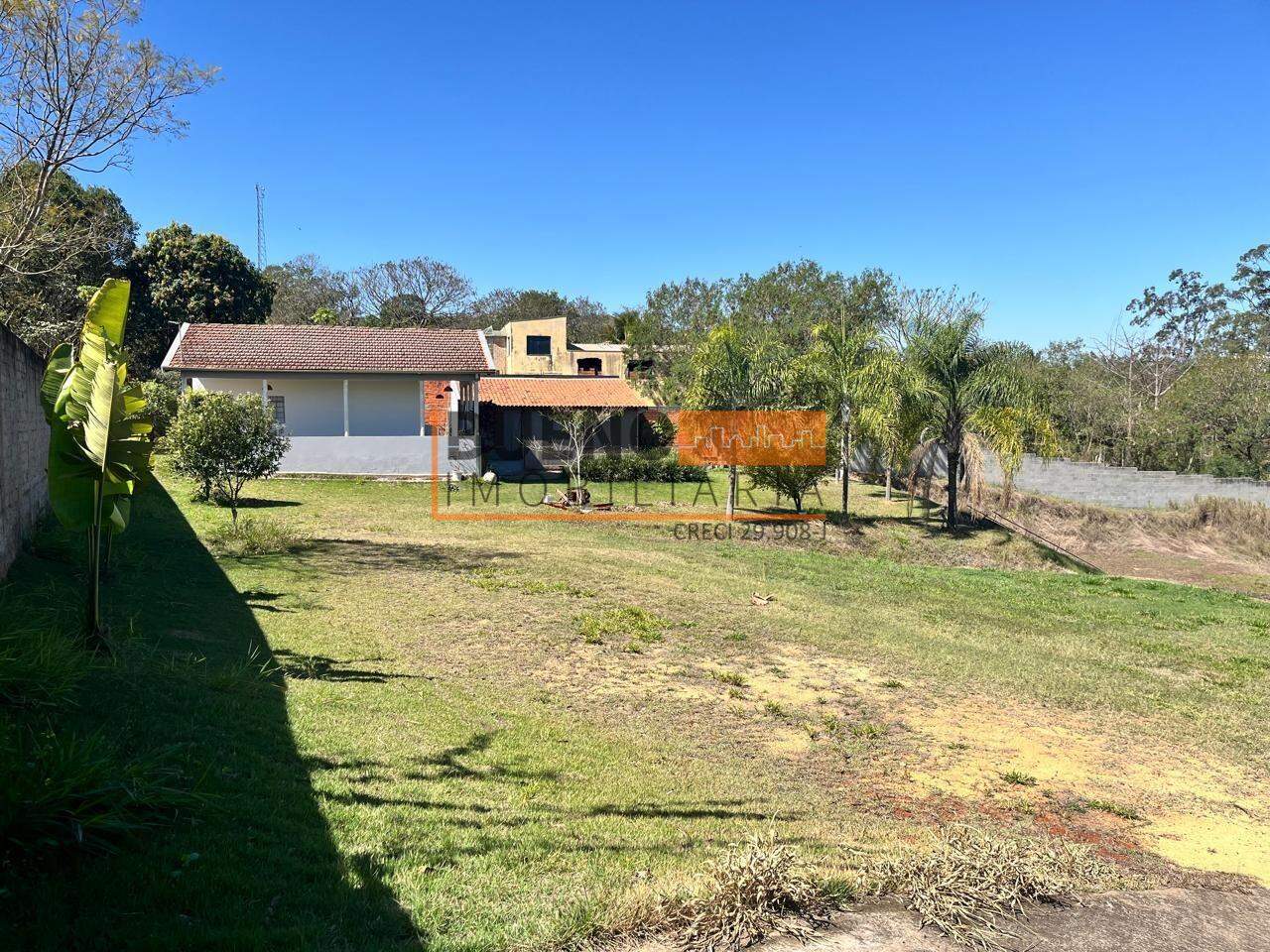 Chácara à venda no Conjunto Habitacional Santa Terezinha: 