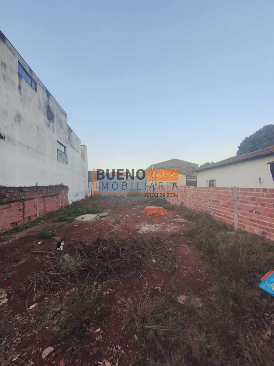 Terreno à venda no Vila Mollon IV: 