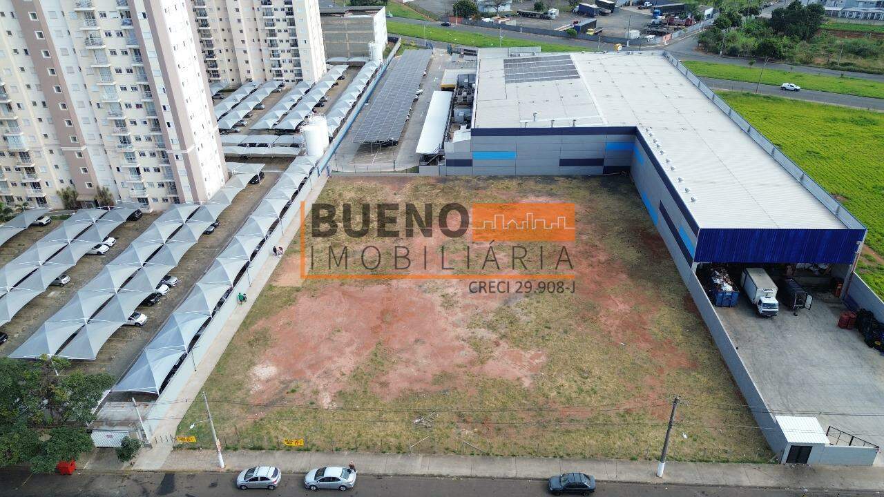 Terreno à venda no Cariobinha: 