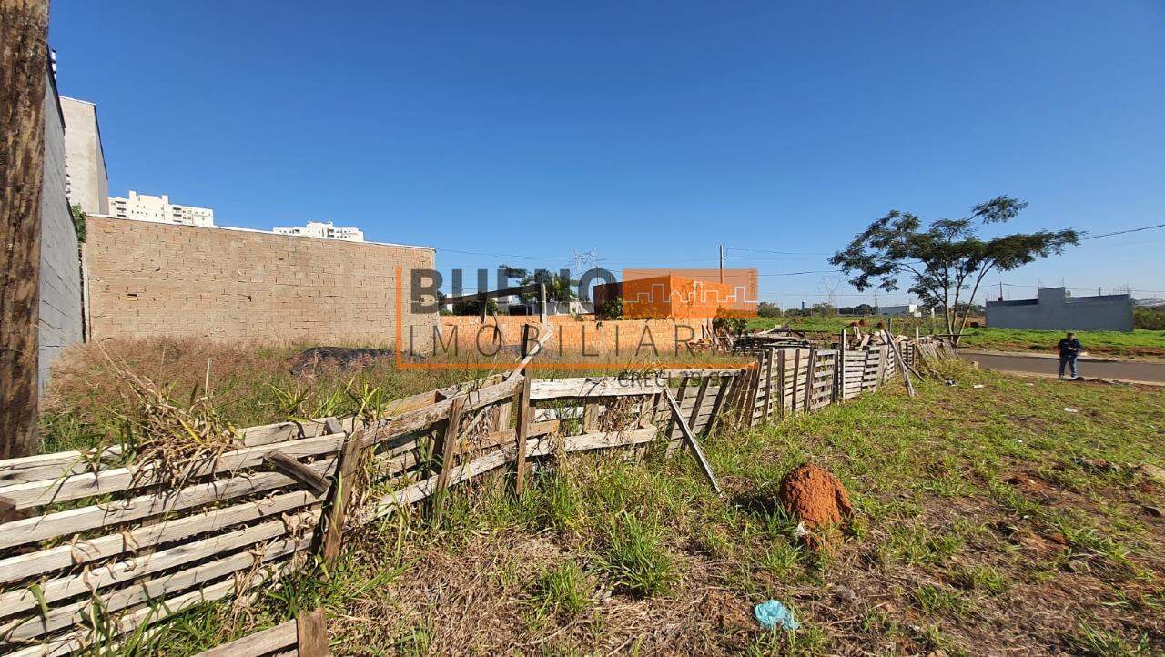 Terreno à venda no Jardim Alphacenter: 