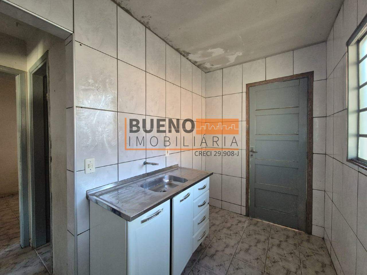 Casa à venda no Conjunto Habitacional Santa Terezinha: 
