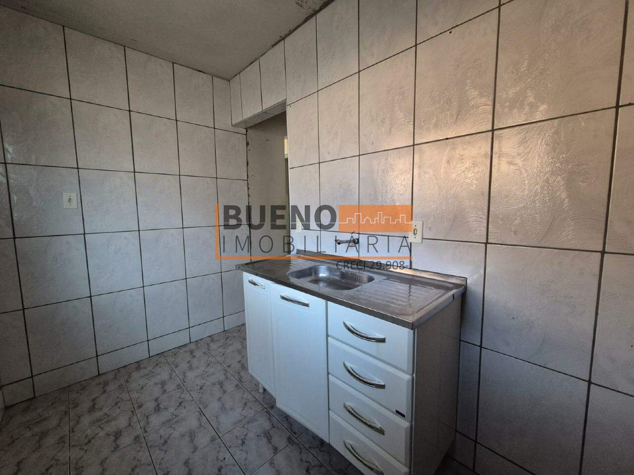 Casa à venda no Conjunto Habitacional Santa Terezinha: 