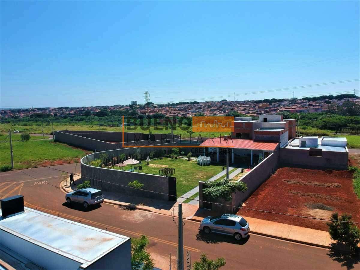 Terreno à venda no Jardim Alphacenter: 