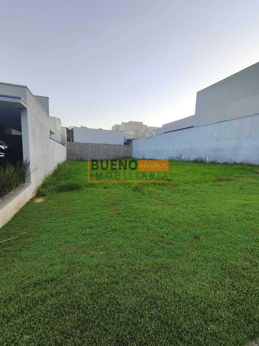 Terreno à venda no Residencial Mac Knight: 