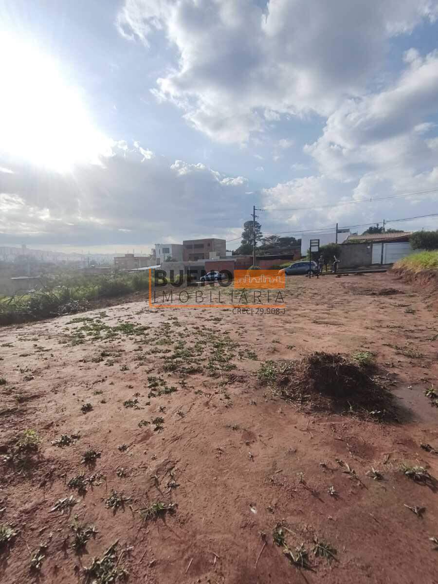Terreno à venda no Jardim Aranha Oliveira: 