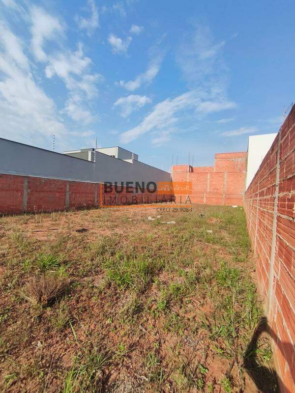 Terreno à venda no Jardim Aranha Oliveira: 